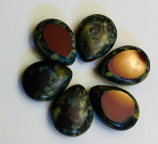 16x12 Czech Drop Flat Top Feature Beads