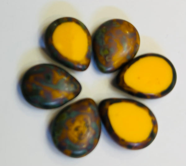 16x12 Czech Drop Flat Top Feature Beads